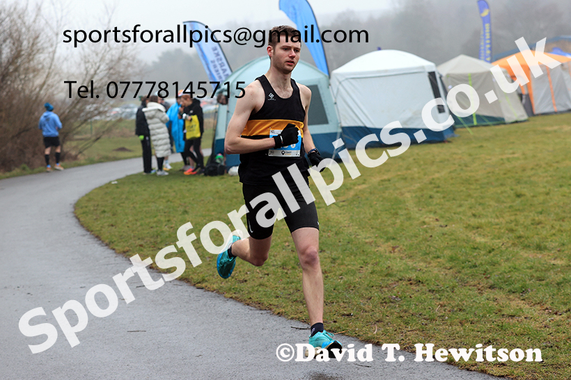 Senior Men and Over-35s to 49s Mens 2025 NECAA Royal Signals Road Relays Champs.,  Hetton Lyons Country Park, Hetton le Hole, County Durham. Photo: David T. Hewitson/Sports for All Pics